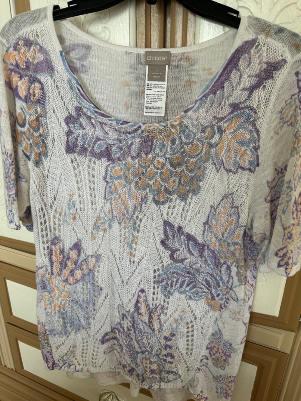 Chico's Lavender and Cream Floral Knit Short Sleeve Top